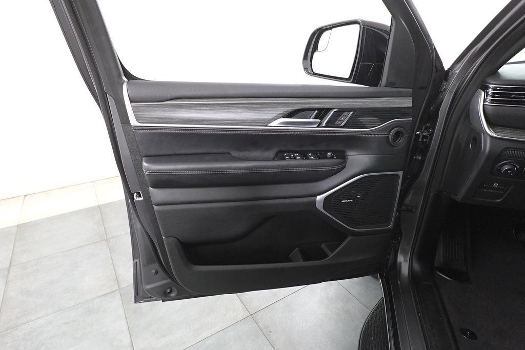 used 2024 Jeep Wagoneer car, priced at $41,577