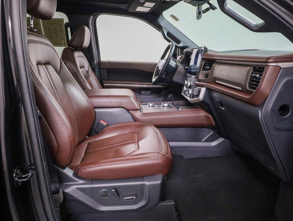 used 2024 Ford Expedition car, priced at $44,490