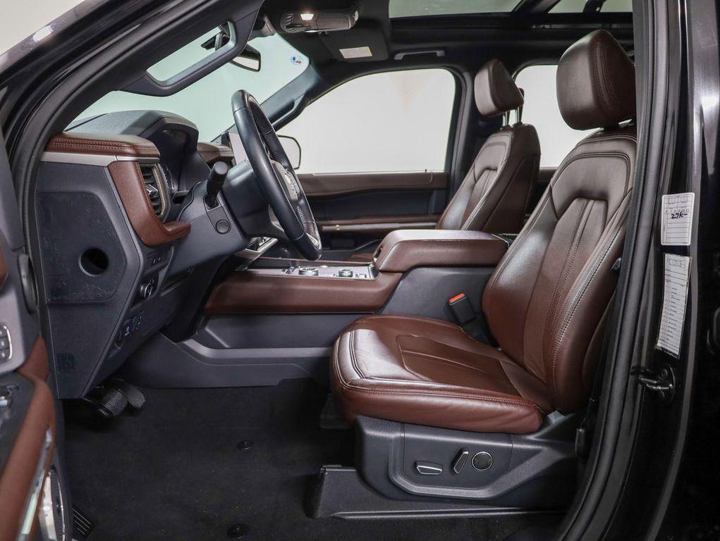 used 2024 Ford Expedition car, priced at $44,490