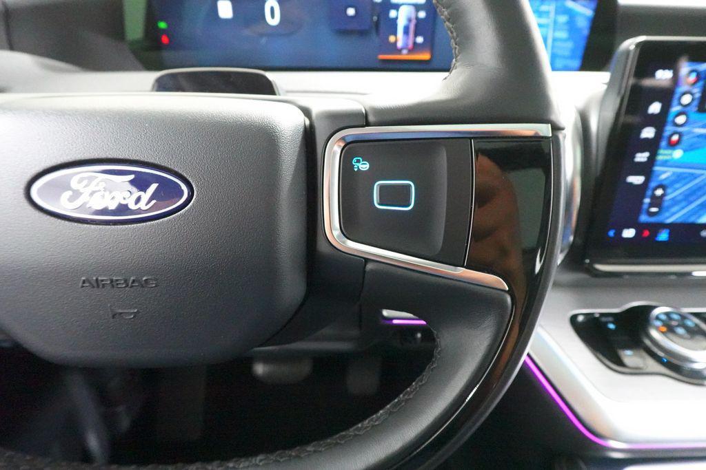 used 2025 Ford Expedition car, priced at $64,277