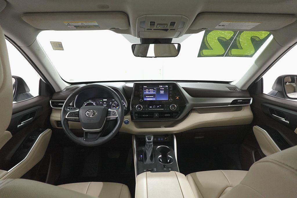 used 2022 Toyota Highlander Hybrid car, priced at $32,715