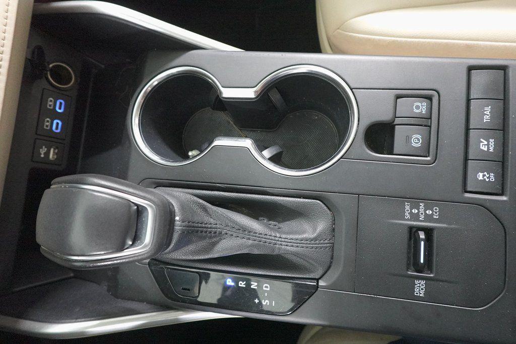 used 2022 Toyota Highlander Hybrid car, priced at $32,715