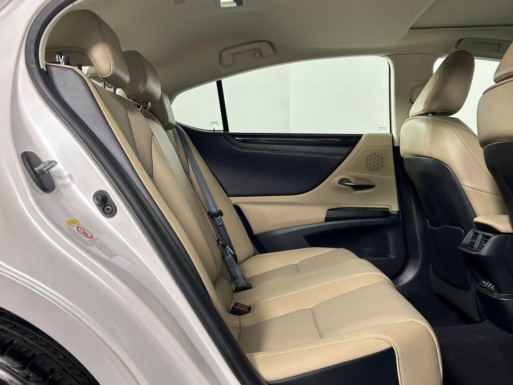 used 2019 Lexus ES 350 car, priced at $27,999