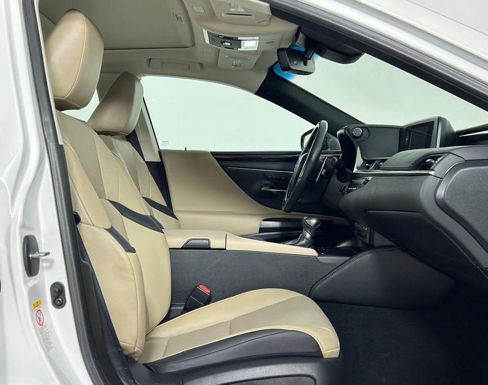 used 2019 Lexus ES 350 car, priced at $27,999