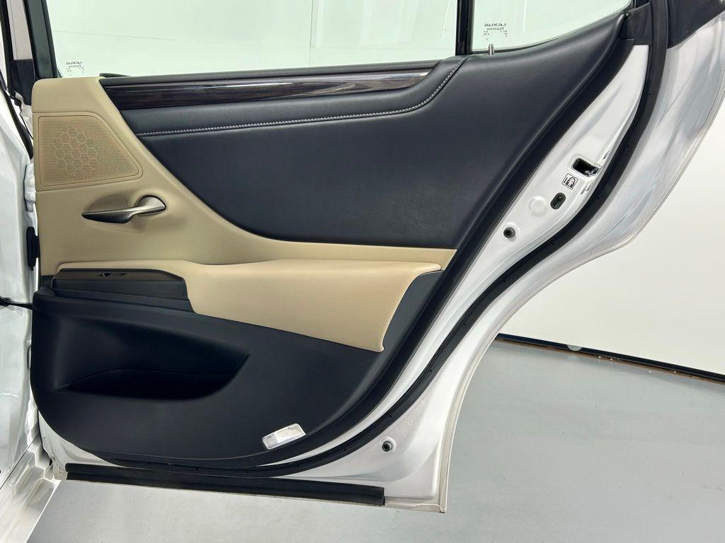 used 2019 Lexus ES 350 car, priced at $27,999