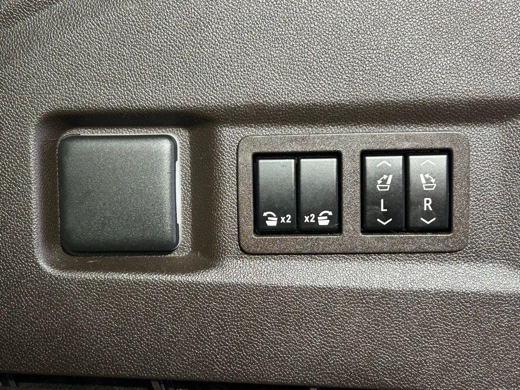 used 2022 GMC Yukon car, priced at $49,999