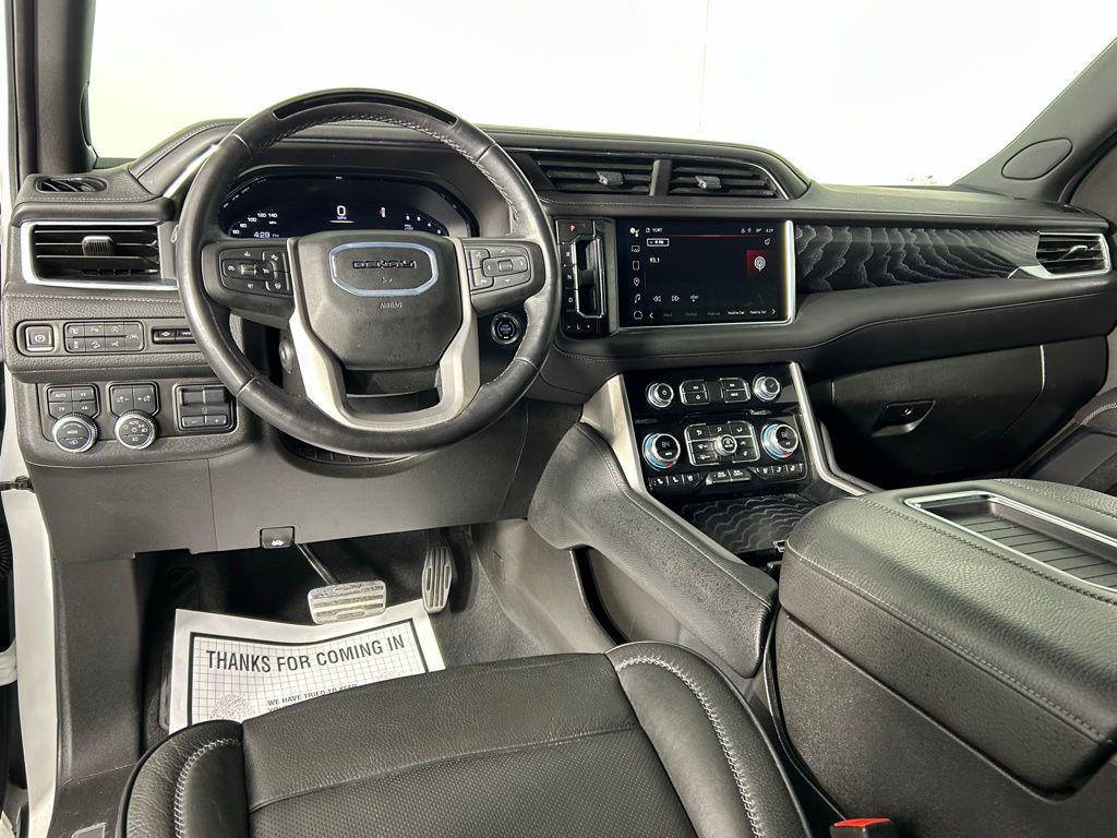 used 2024 GMC Yukon car, priced at $62,999