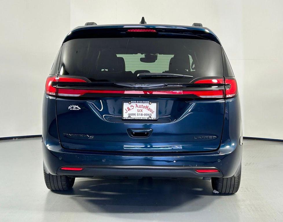 used 2024 Chrysler Pacifica car, priced at $33,499
