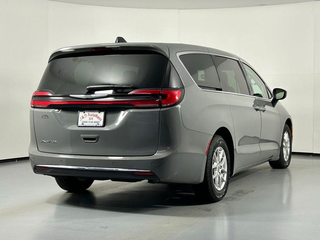 used 2023 Chrysler Pacifica car, priced at $23,999