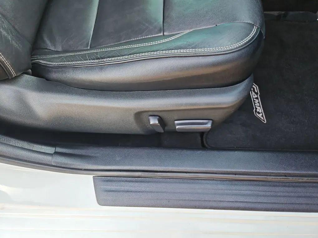 used 2017 Toyota Camry Hybrid car, priced at $19,200