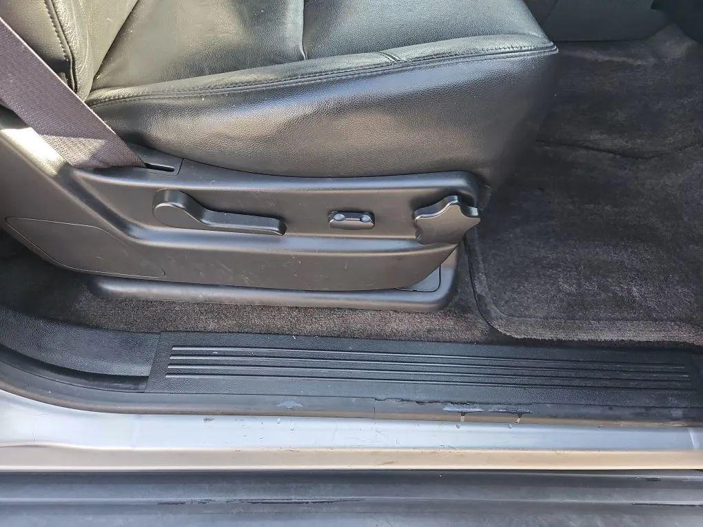 used 2013 Chevrolet Avalanche car, priced at $18,500