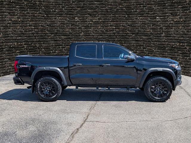 2025 Black Chevrolet Colorado