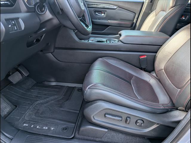 used 2025 Honda Pilot car, priced at $47,852