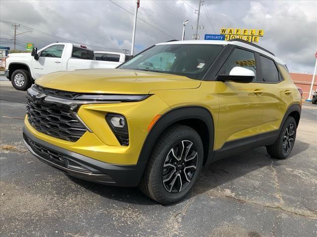 new 2025 Chevrolet TrailBlazer car, priced at $27,135