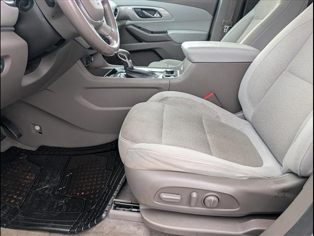 used 2021 Chevrolet Traverse car, priced at $16,900