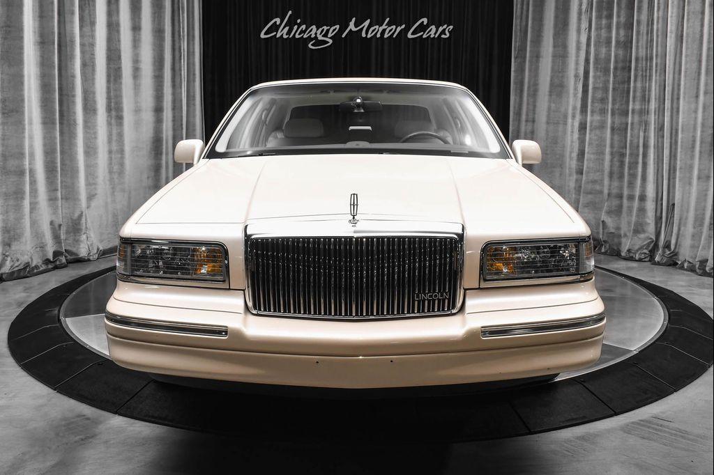 used 1997 Lincoln Town Car car, priced at $19,800