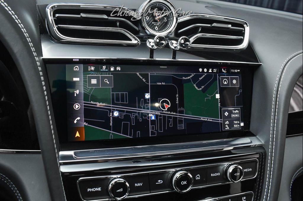 used 2023 Bentley Bentayga Hybrid car