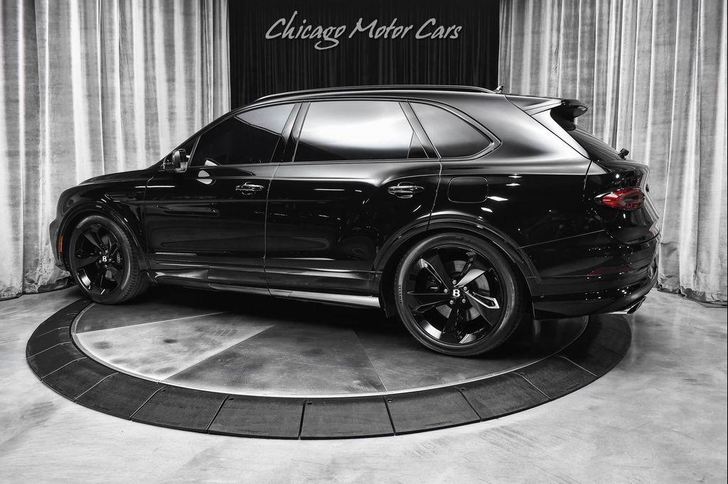 used 2023 Bentley Bentayga Hybrid car