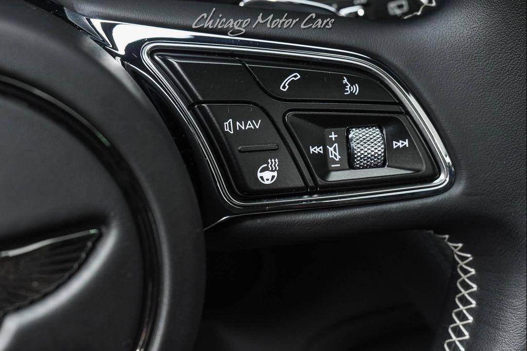 used 2023 Bentley Bentayga Hybrid car