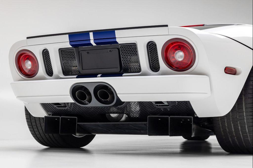 used 2005 Ford GT car