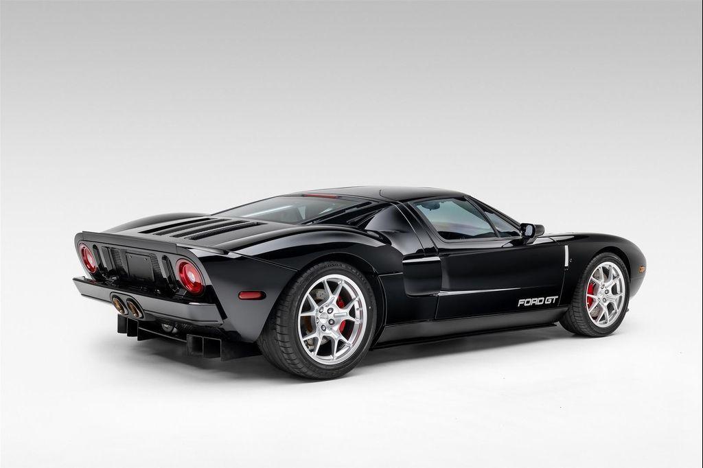 used 2005 Ford GT car
