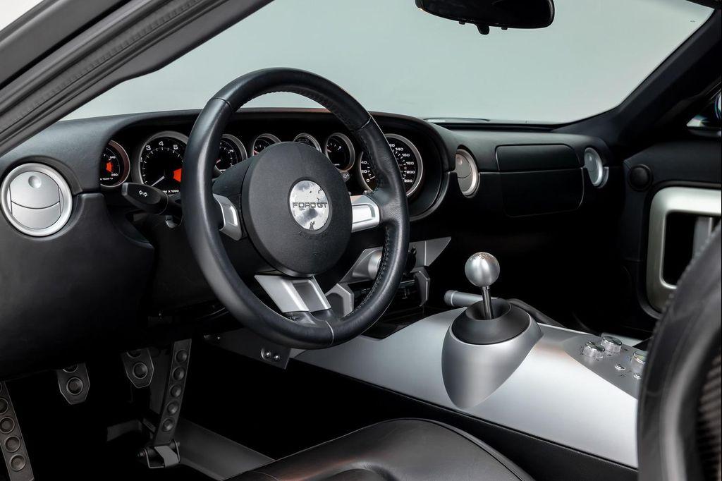 used 2005 Ford GT car