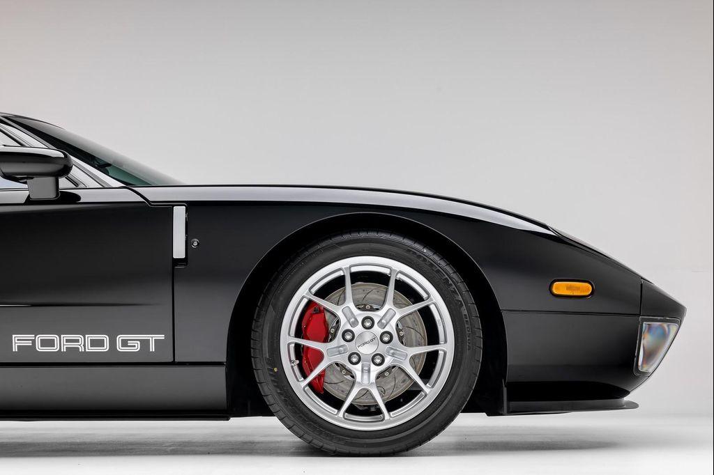 used 2005 Ford GT car