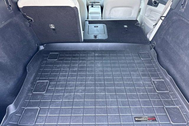 used 2023 Volvo XC60 car, priced at $26,998