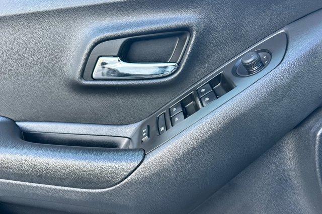 used 2022 Chevrolet Trax car, priced at $15,595