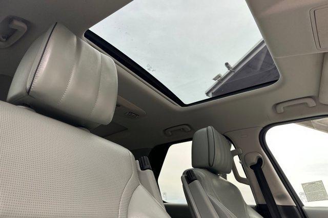 used 2020 Land Rover Discovery car, priced at $20,498