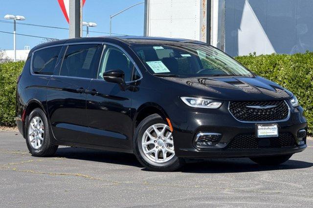 used 2023 Chrysler Pacifica car, priced at $25,295