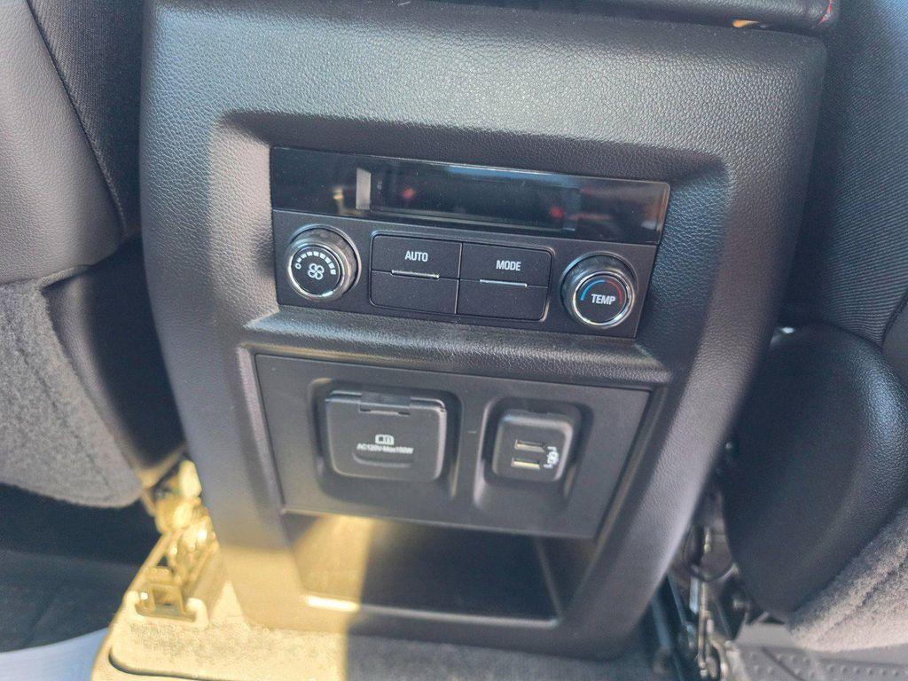 used 2022 Chevrolet Traverse car, priced at $23,900