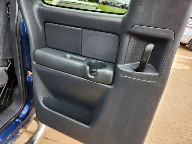 used 2002 Chevrolet Silverado 1500 car, priced at $5,500