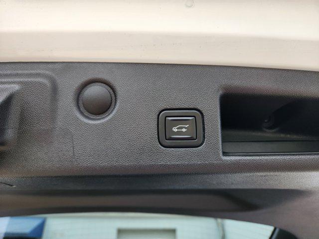 used 2023 Chevrolet Equinox car, priced at $25,500