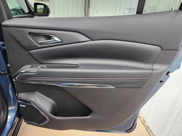 new 2026 Chevrolet Traverse car, priced at $59,435