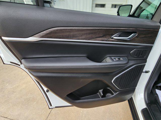 new 2026 Jeep Grand Cherokee L car, priced at $54,905