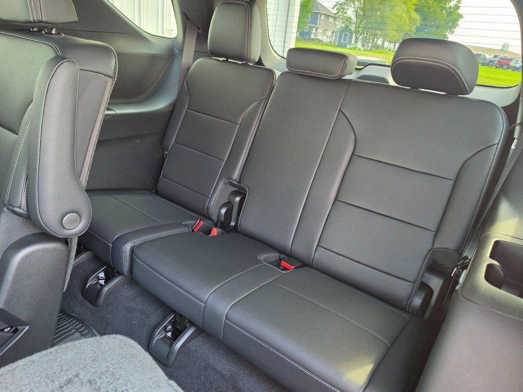 new 2027 Chevrolet Traverse car, priced at $50,420