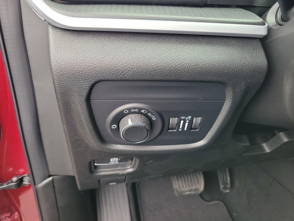 new 2026 Jeep Grand Cherokee L car, priced at $44,306