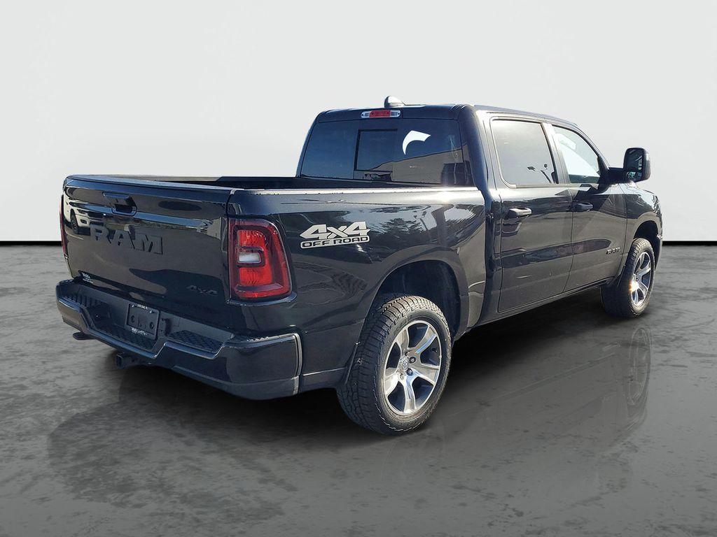 new 2025 Ram 1500 car, priced at $45,000
