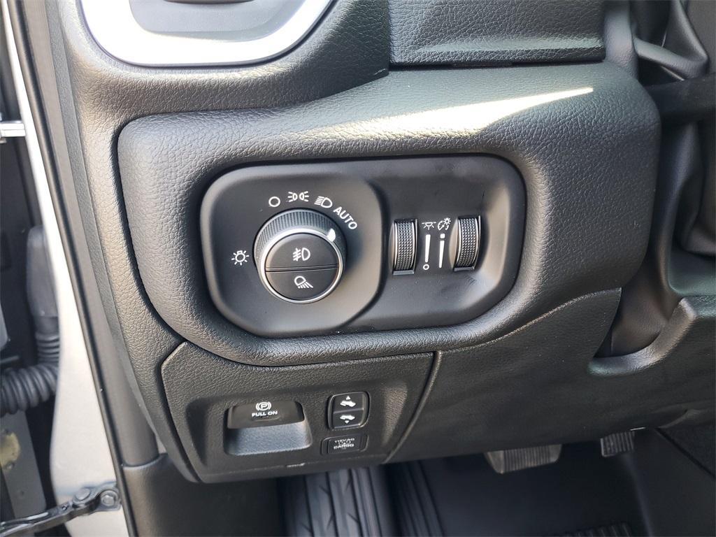 new 2025 Ram 1500 car, priced at $62,987