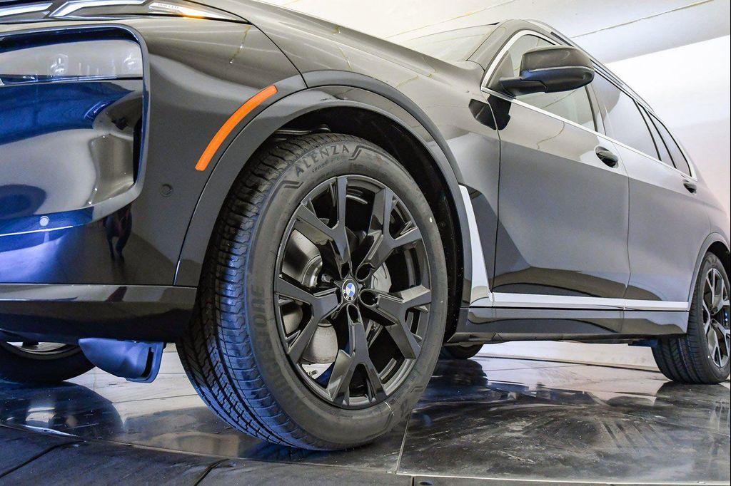 new 2026 BMW X7 car, priced at $91,725