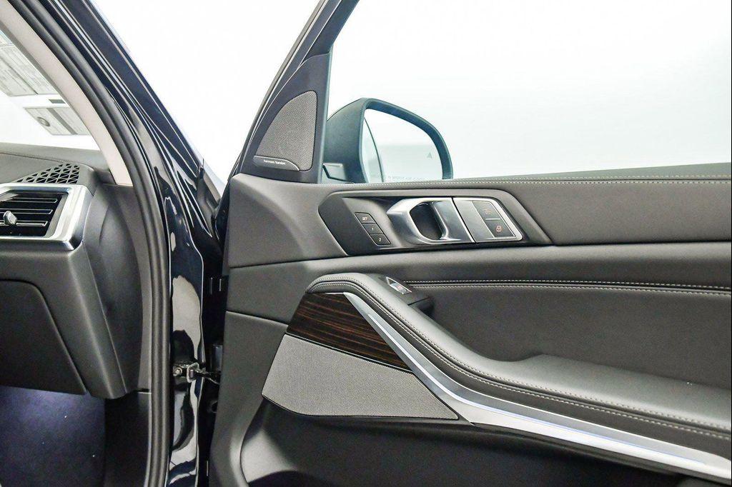 new 2026 BMW X7 car, priced at $91,725
