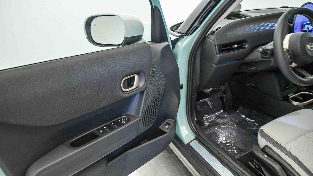 used 2025 MINI Hardtop car, priced at $29,999