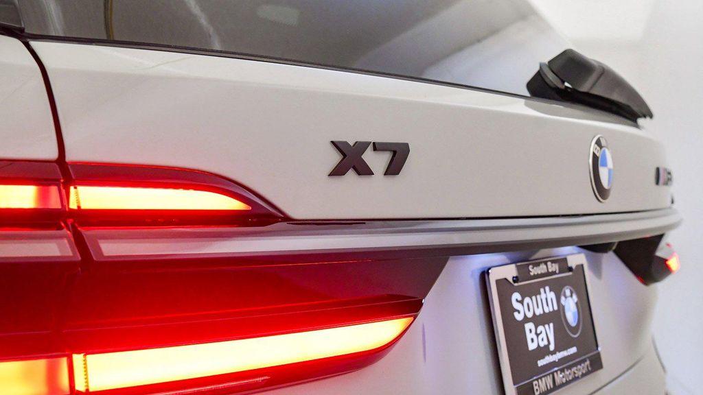 new 2026 BMW X7 car, priced at $126,495