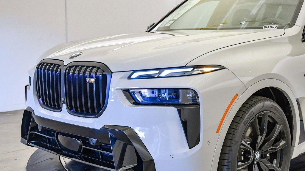 new 2026 BMW X7 car, priced at $126,495