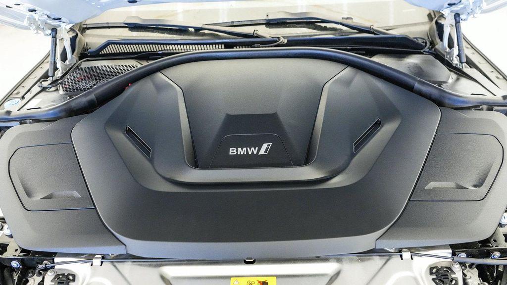 BMW i4 view 27