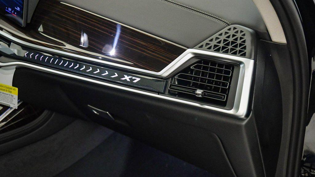 new 2026 BMW X7 car, priced at $89,725