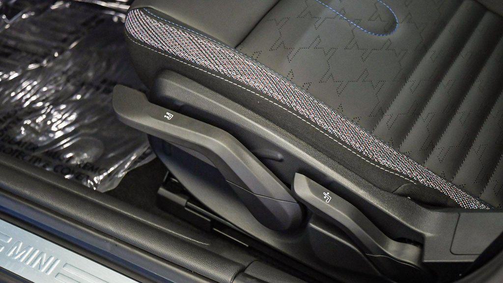 used 2025 MINI Hardtop car, priced at $36,680