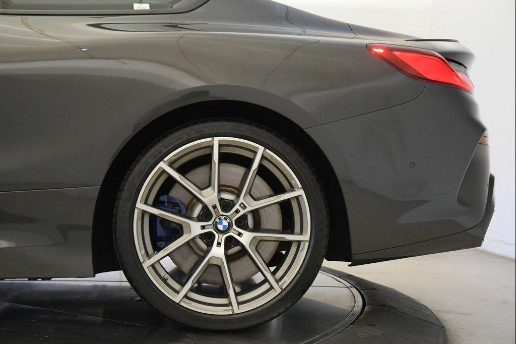 BMW 8 Series view 11