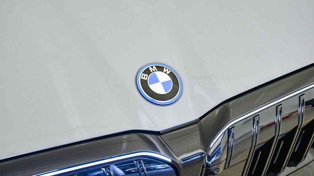 new 2026 BMW 550e car, priced at $86,950